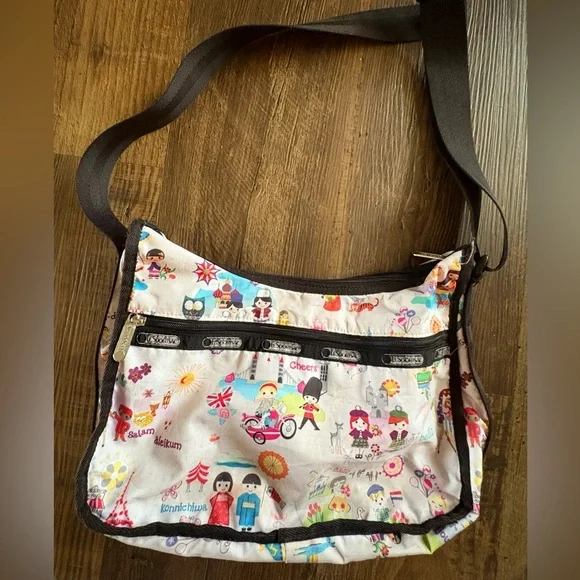 Lesportsac It’s a Small World Classic Hobo Bag w charm VHTF Vintage Disney Parks - Picture 2 of 16